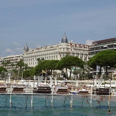 Apartment Very Nice Flat 4 Pax 2 Bedrooms + Terrace + Pool Antibes